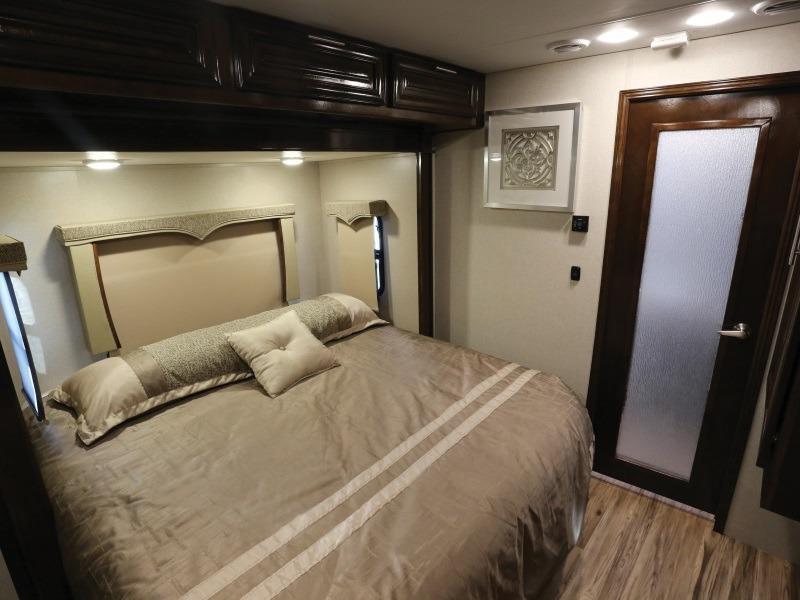 2019 FOREST RIVER Georgetown XL 378TS CLASS A MOTORHOME
