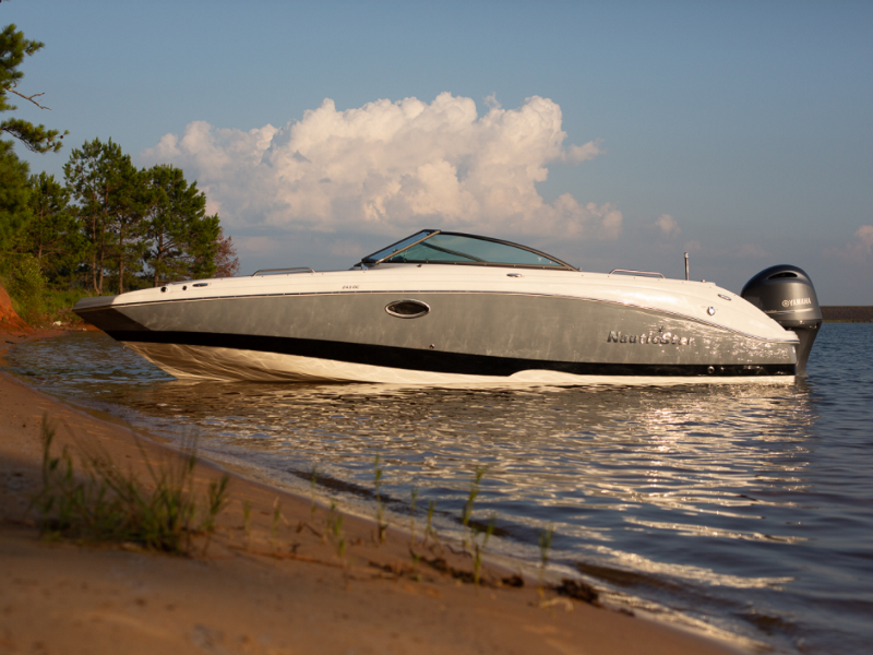 2021 NauticStar 243 DC DECK