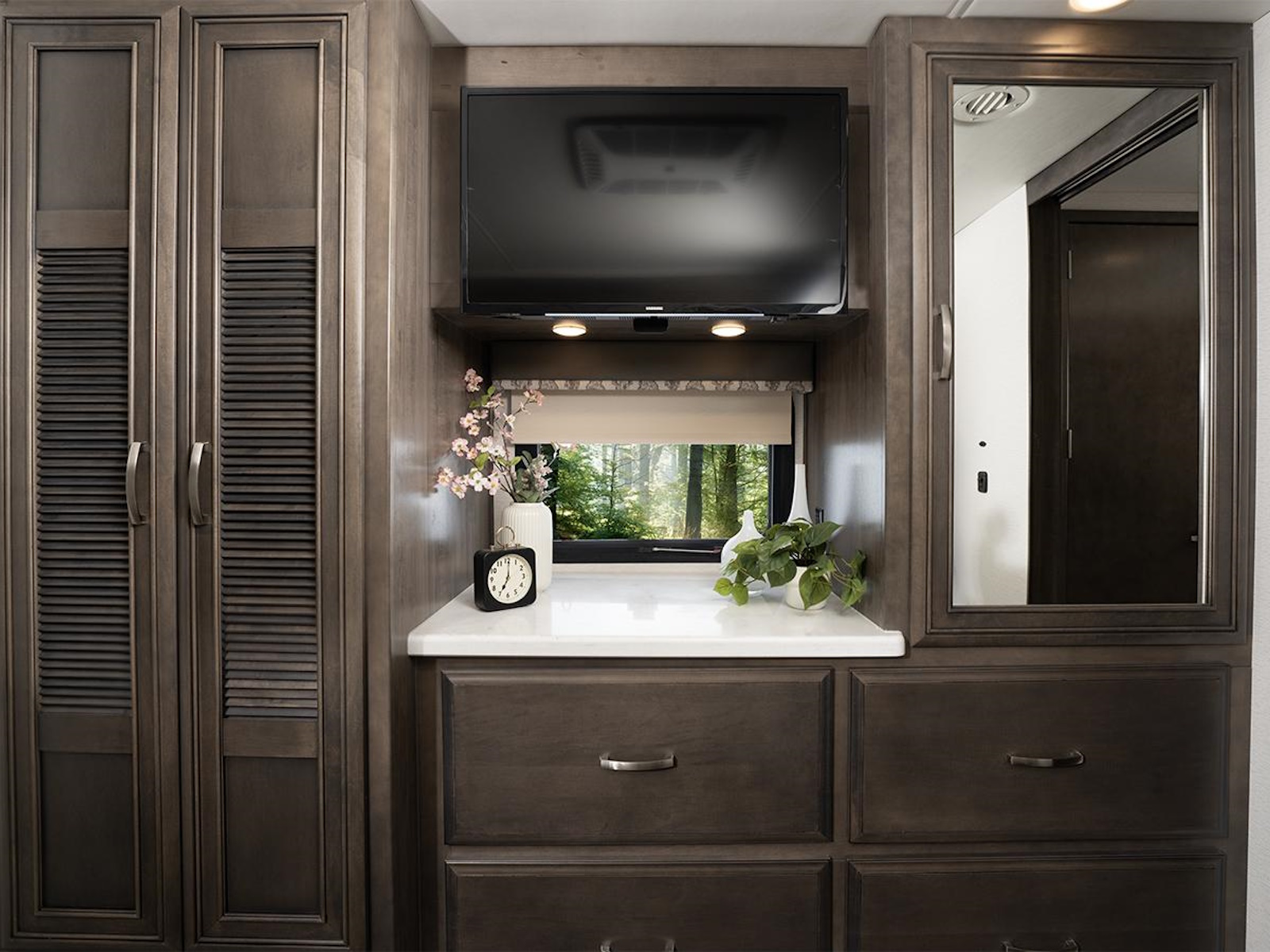 2024 Jayco Seneca Prestige 37K Motorhome