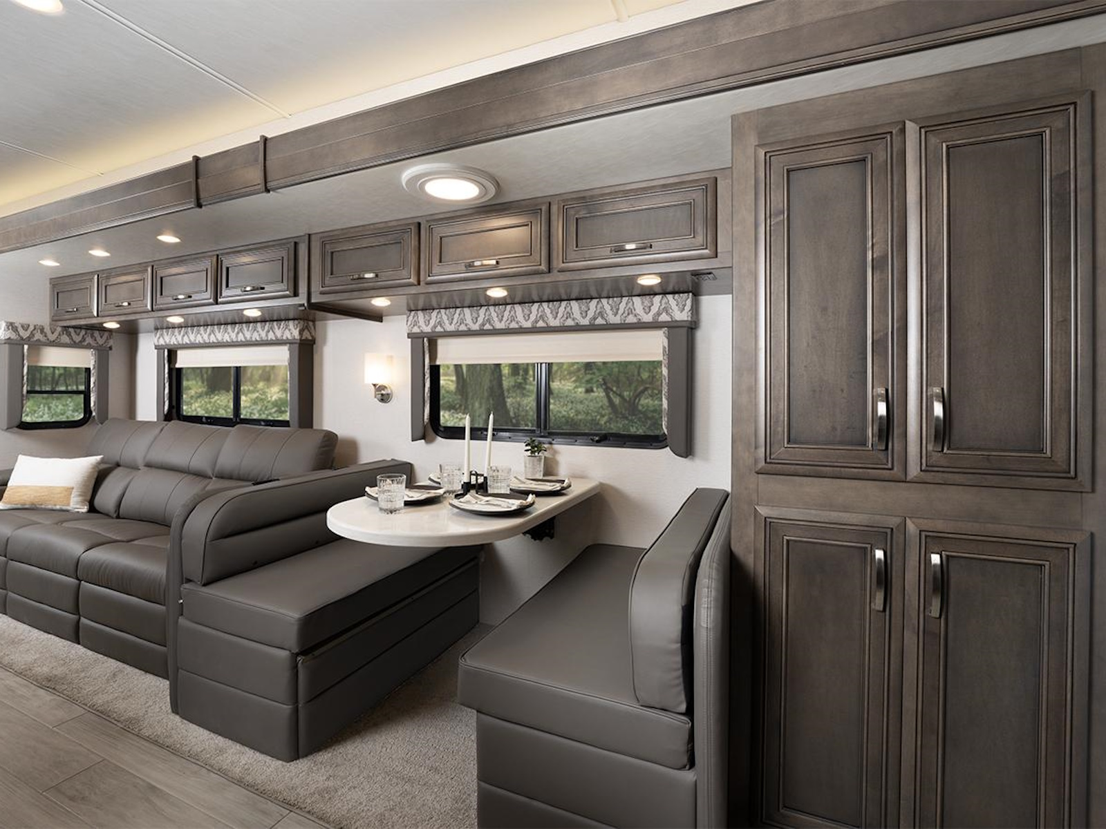 2024 Jayco Seneca Prestige 37K Motorhome