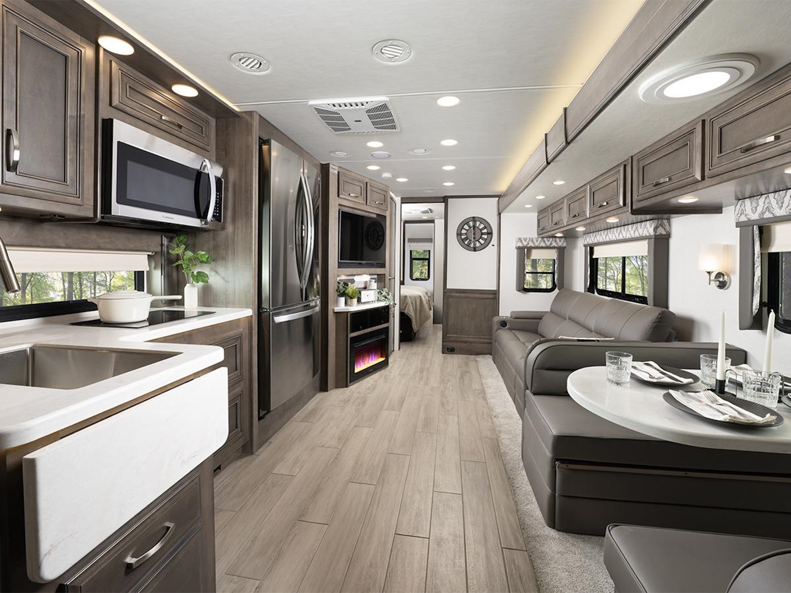 2024 Jayco Seneca Prestige 37K Motorhome