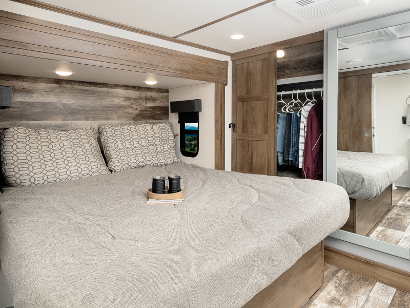 2021 Keystone RV Fuzion 430 Fifth Wheel