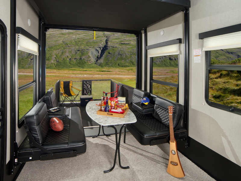 2021 Keystone RV Fuzion 430 Fifth Wheel