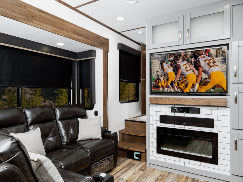 2021 Keystone RV Fuzion 430 Fifth Wheel