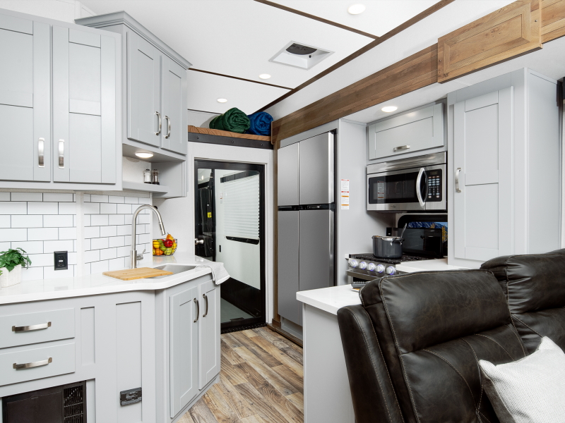 2021 Keystone RV Fuzion 430 Fifth Wheel