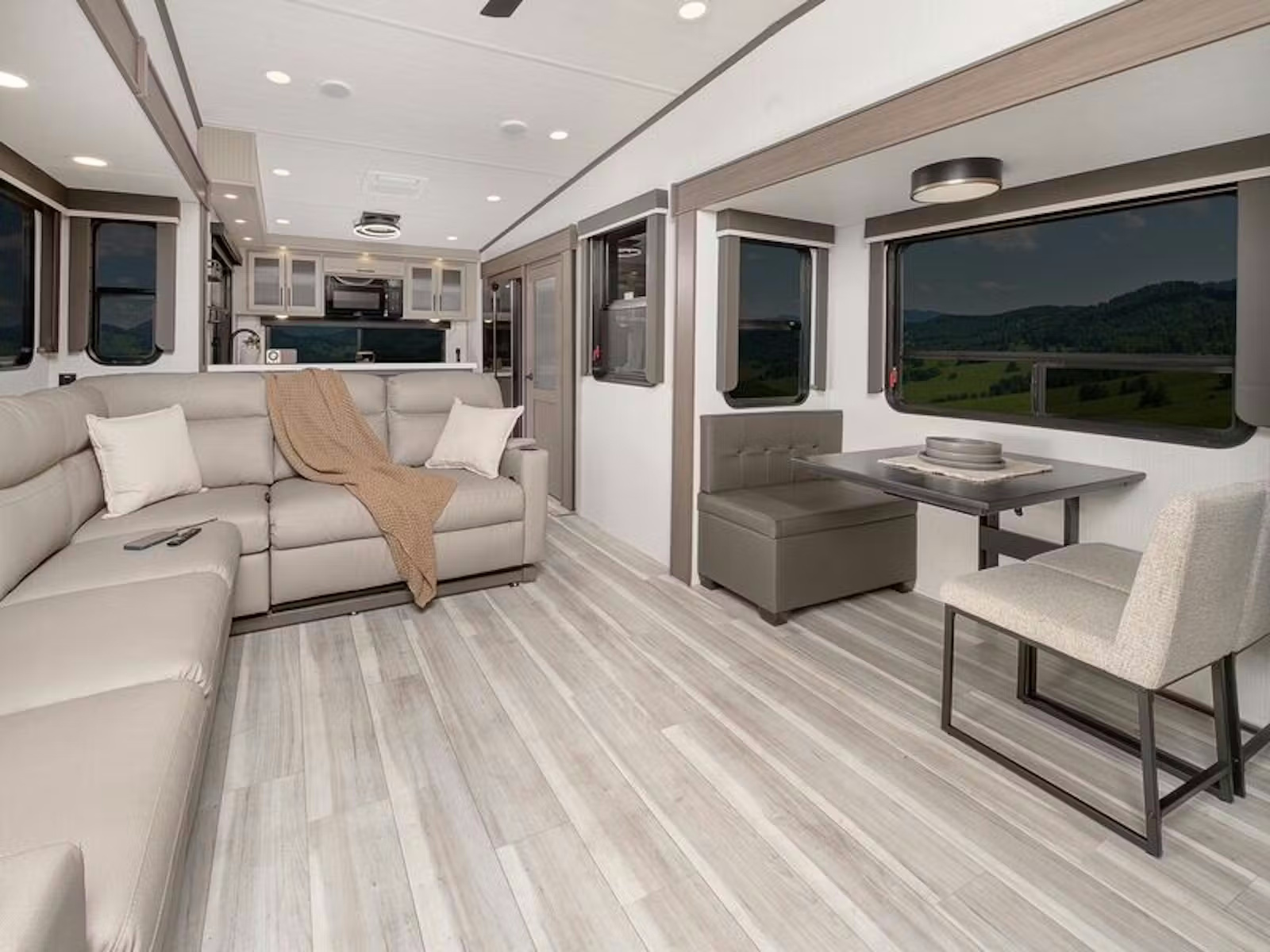 2027 Keystone RV Cougar Half-Ton 26LBW TRAVEL TRAILER