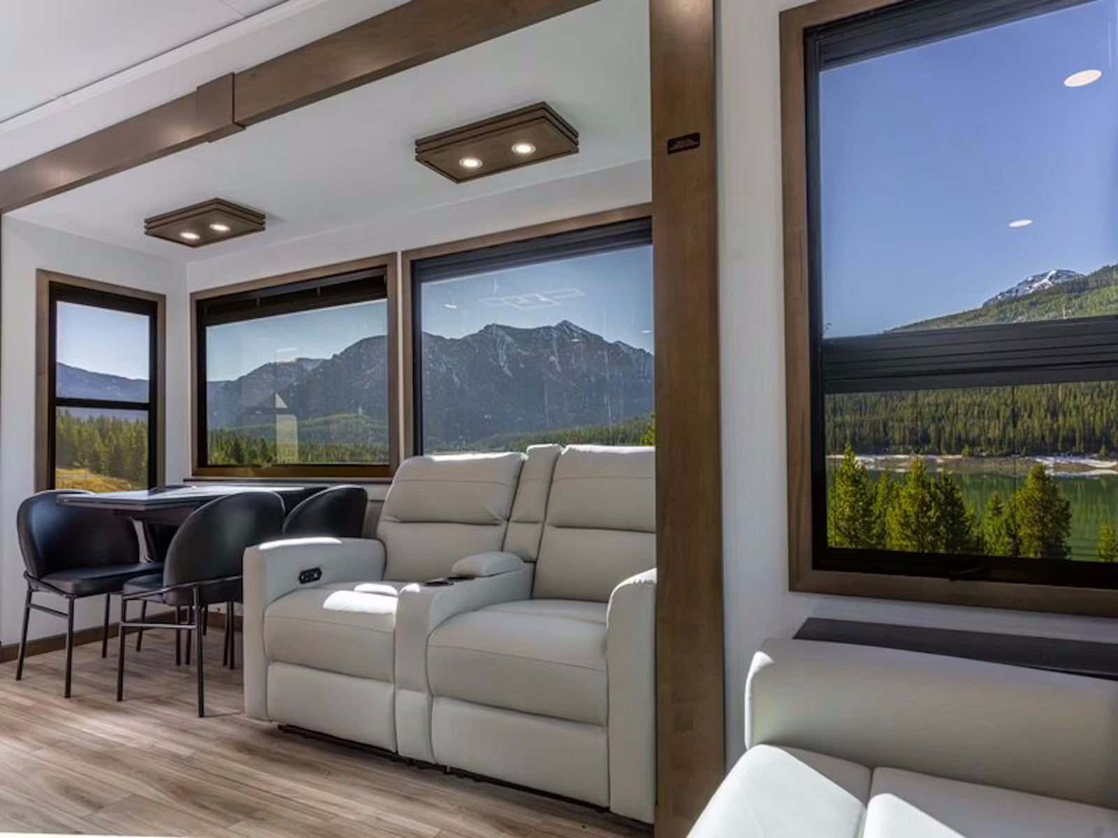 2027 Keystone RV Montana 3100RL FIFTH WHEEL