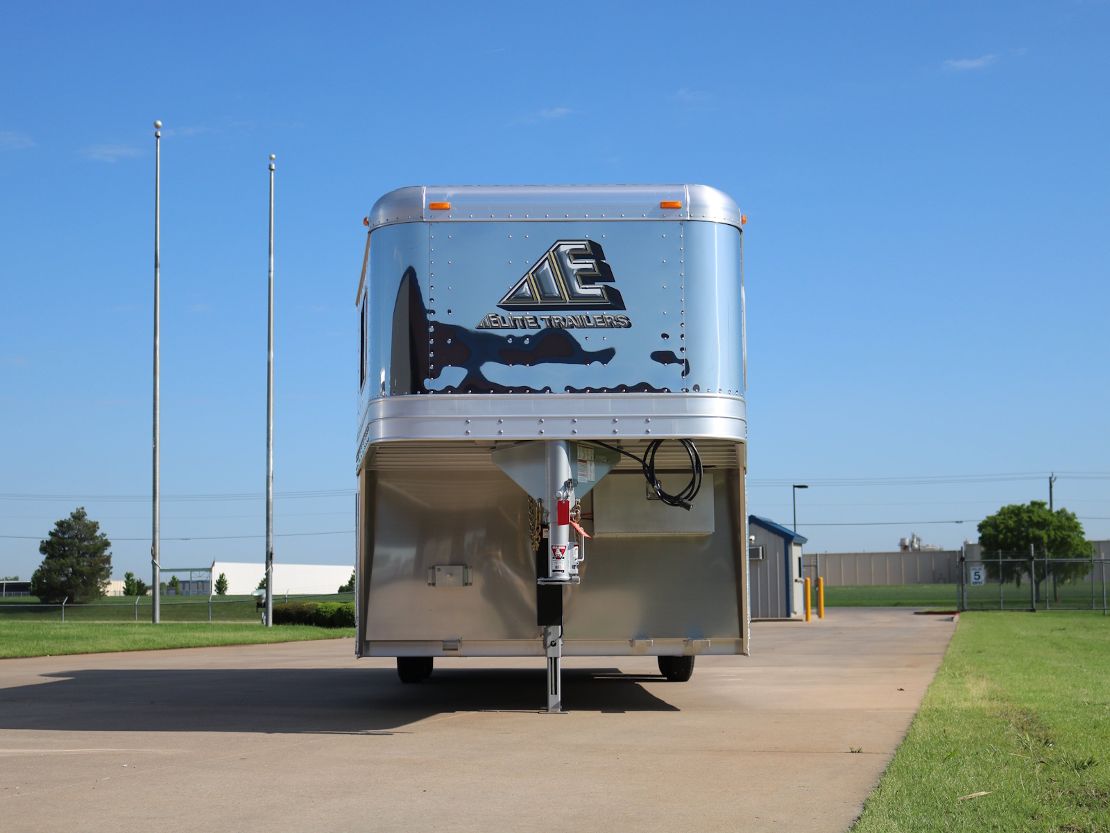 2026 Elite Trailers Gooseneck Mustang LQ Horse Trailer Horse Trailer
