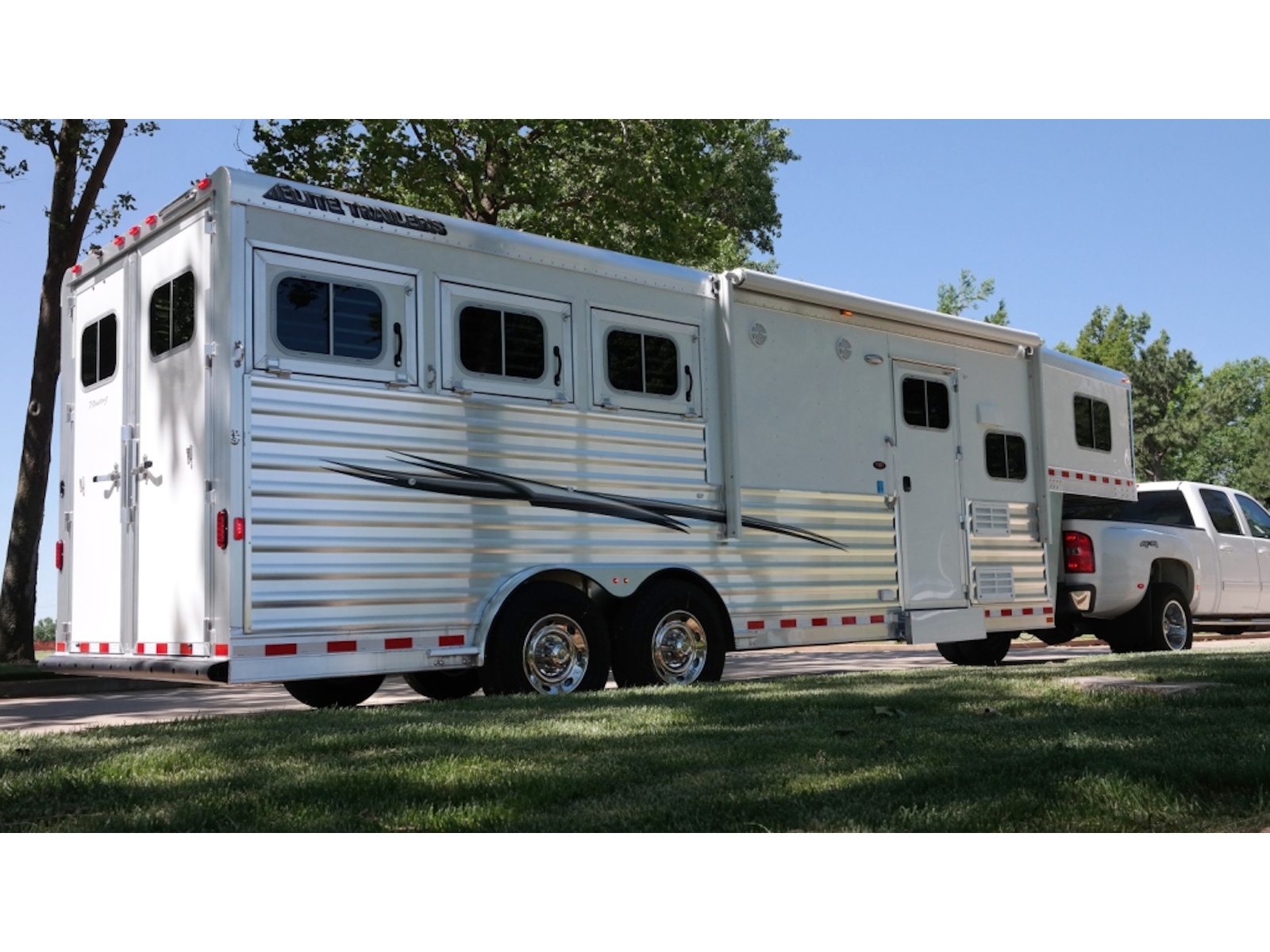 2026 Elite Trailers Gooseneck Mustang LQ Horse Trailer Horse Trailer