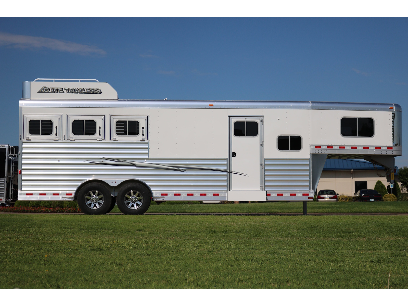 2026 Elite Trailers Gooseneck Mustang LQ Horse Trailer Horse Trailer