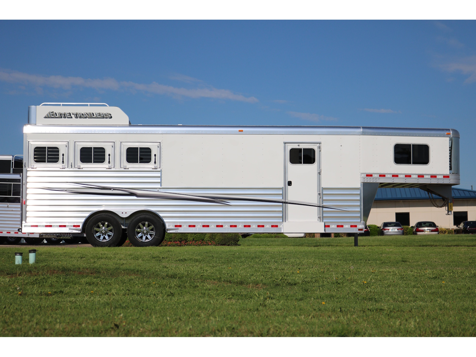 2026 Elite Trailers Gooseneck Mustang LQ Horse Trailer Horse Trailer