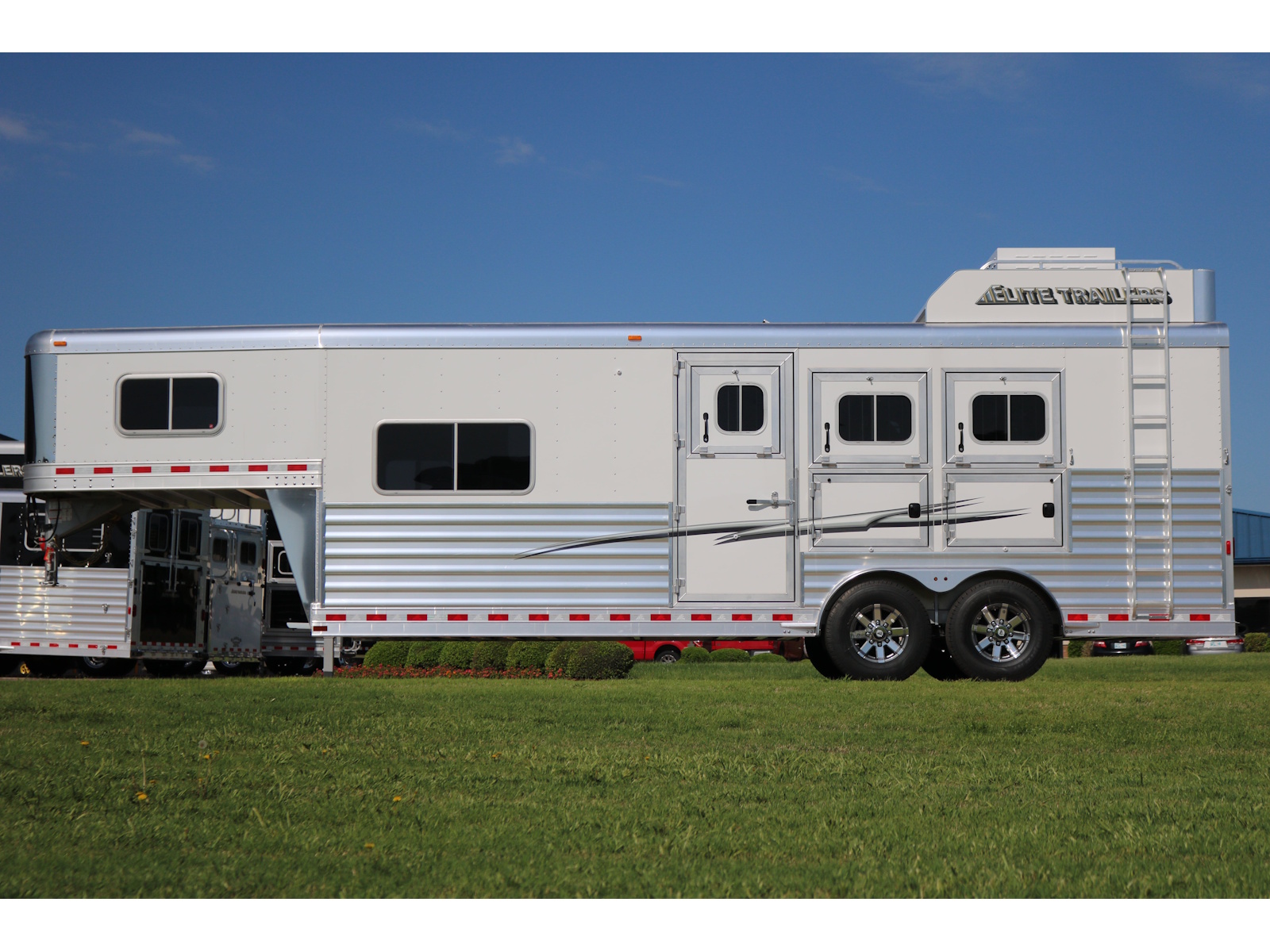 2026 Elite Trailers Gooseneck Mustang LQ Horse Trailer Horse Trailer