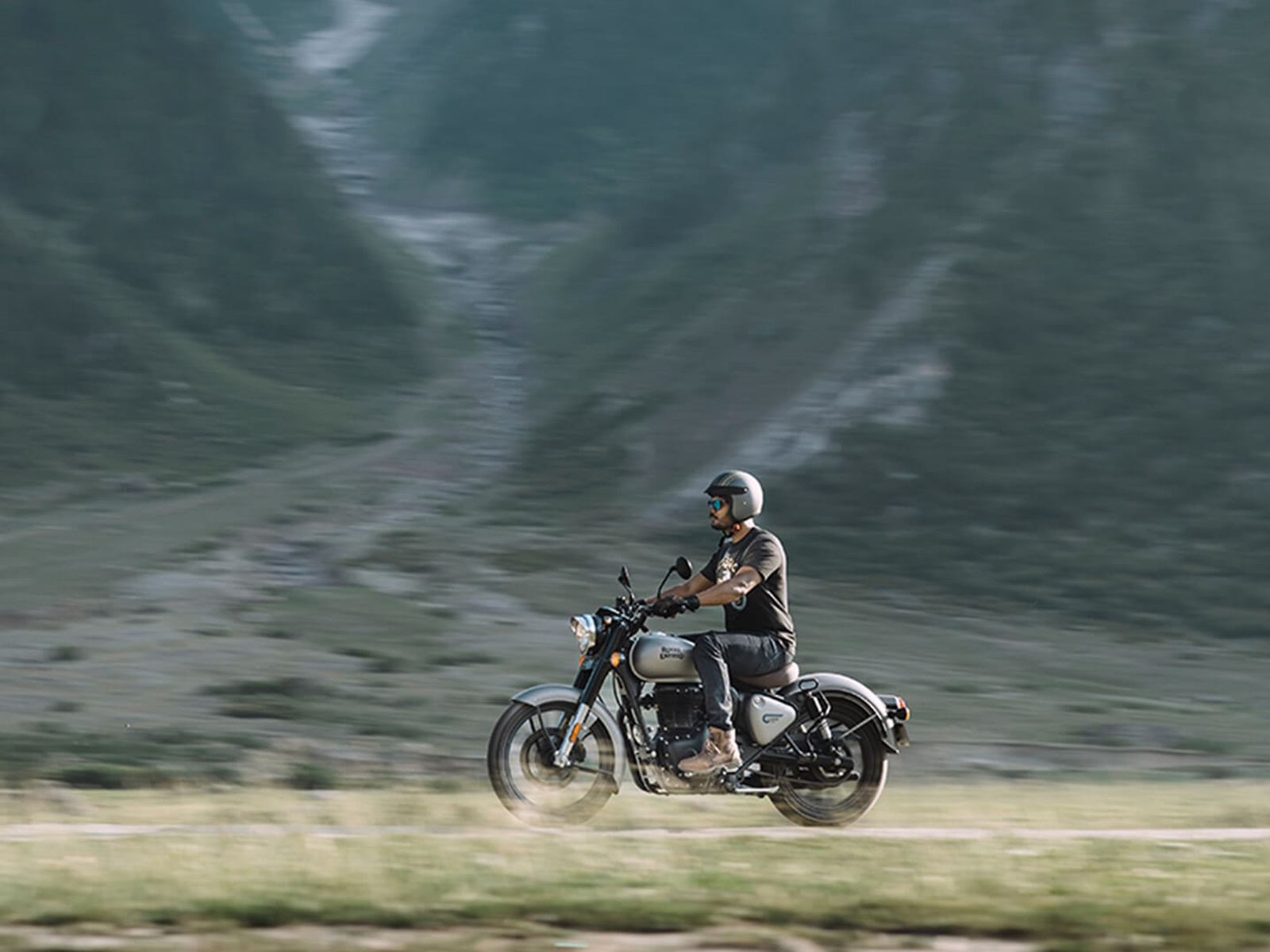 2024 Royal Enfield Classic 350 Motorcycle / Scooter