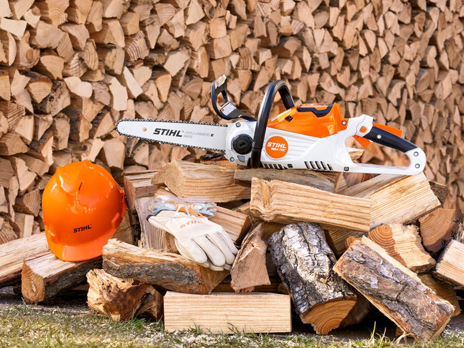 2025 Stihl MSA 70 C-B Chainsaw